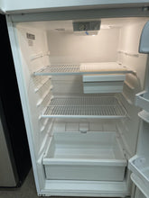Load image into Gallery viewer, Roper Refrigerator - 5622
