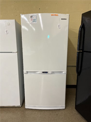 Samsung White Bottom Freezer Refrigerator - 2221
