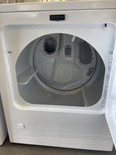 Load image into Gallery viewer, Maytag Washer and Gas Dryer Set - 5509 - 4073
