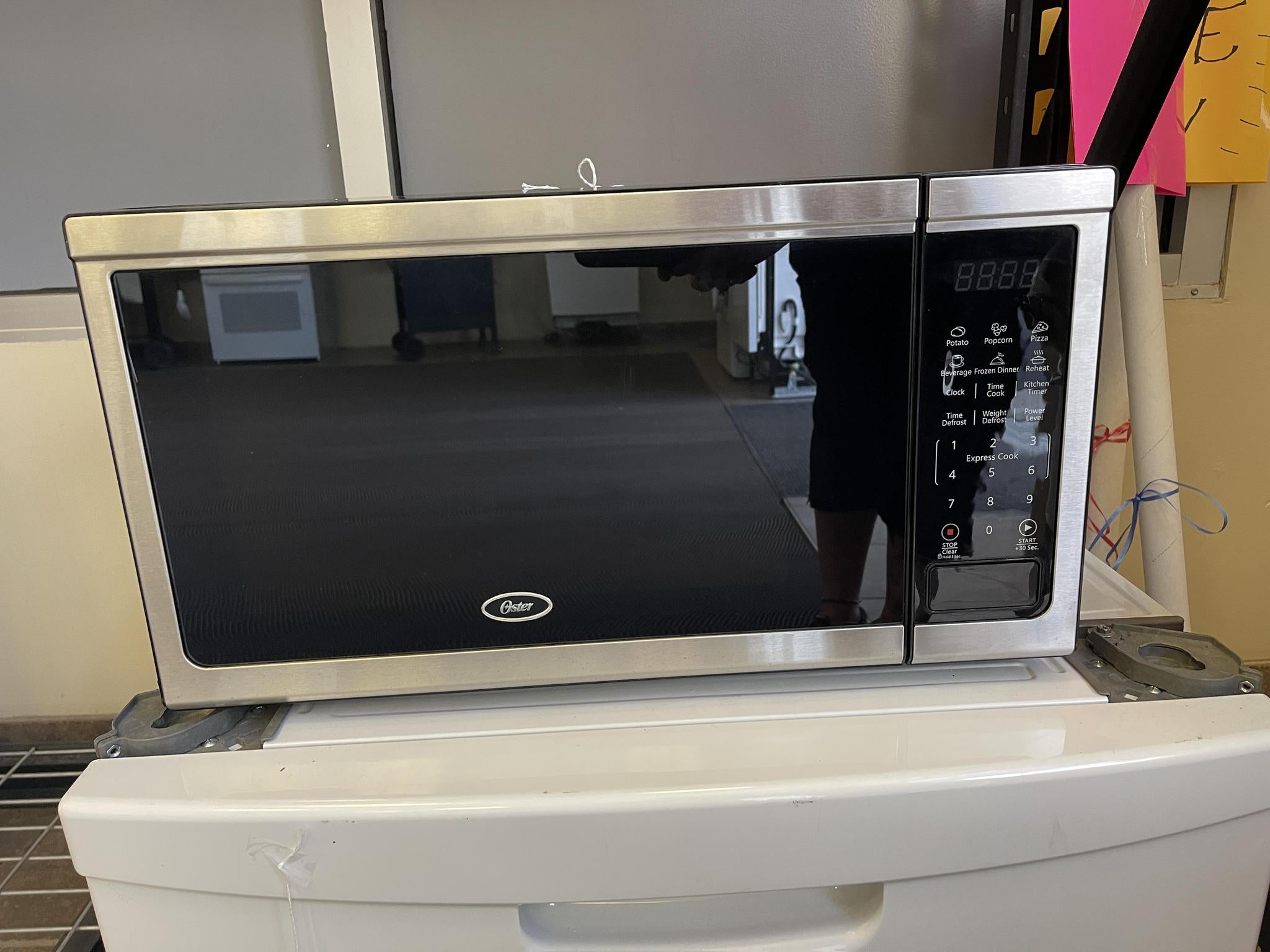 Working Oster Microwave