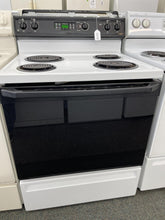 Load image into Gallery viewer, GE Electric Stove - 3723
