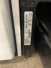 Load image into Gallery viewer, GE White Electric Stove - 6461
