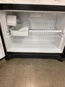 Kenmore Bottom Freezer Refrigerator - 3122