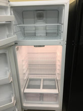 Load image into Gallery viewer, GE White Refrigerator - 7532
