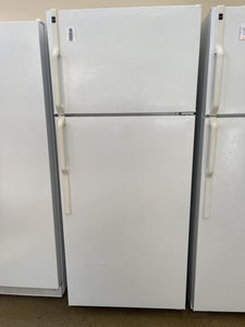 HotPoint Refrigerator - 7015