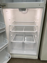 Load image into Gallery viewer, Kenmore Refrigerator - 7110
