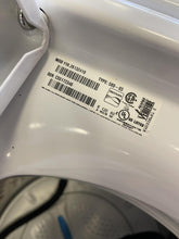 Load image into Gallery viewer, Kenmore Washer - 0465
