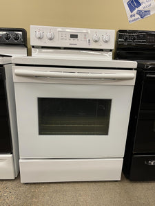 Samsung Electric White Stove - 8733