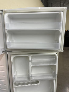 Whirlpool Refrigerator - 7520