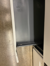 Load image into Gallery viewer, Amana Electric Coil Stove - 2139
