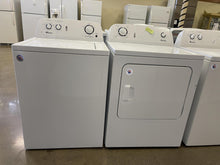 Load image into Gallery viewer, Amana Washer and Electric Dryer Set - 9074 - 3233
