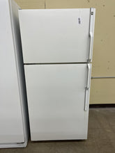 Load image into Gallery viewer, GE Refrigerator - 4072
