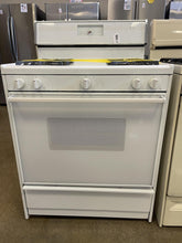 Load image into Gallery viewer, Whirlpool Gas Stove - 7875
