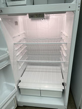 Load image into Gallery viewer, Hotpoint Refrigerator - 8847
