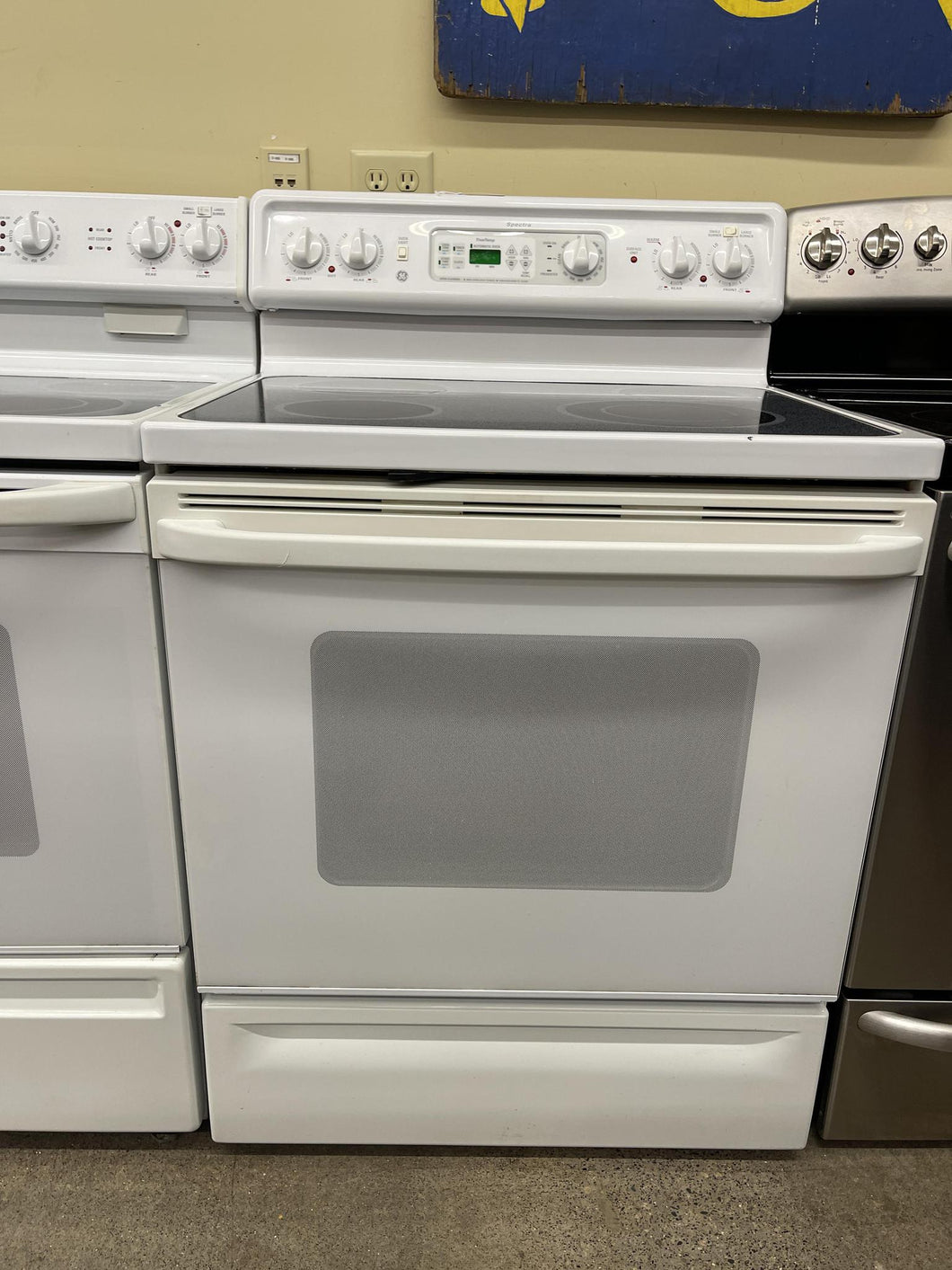 GE White Electric Stove - 6461