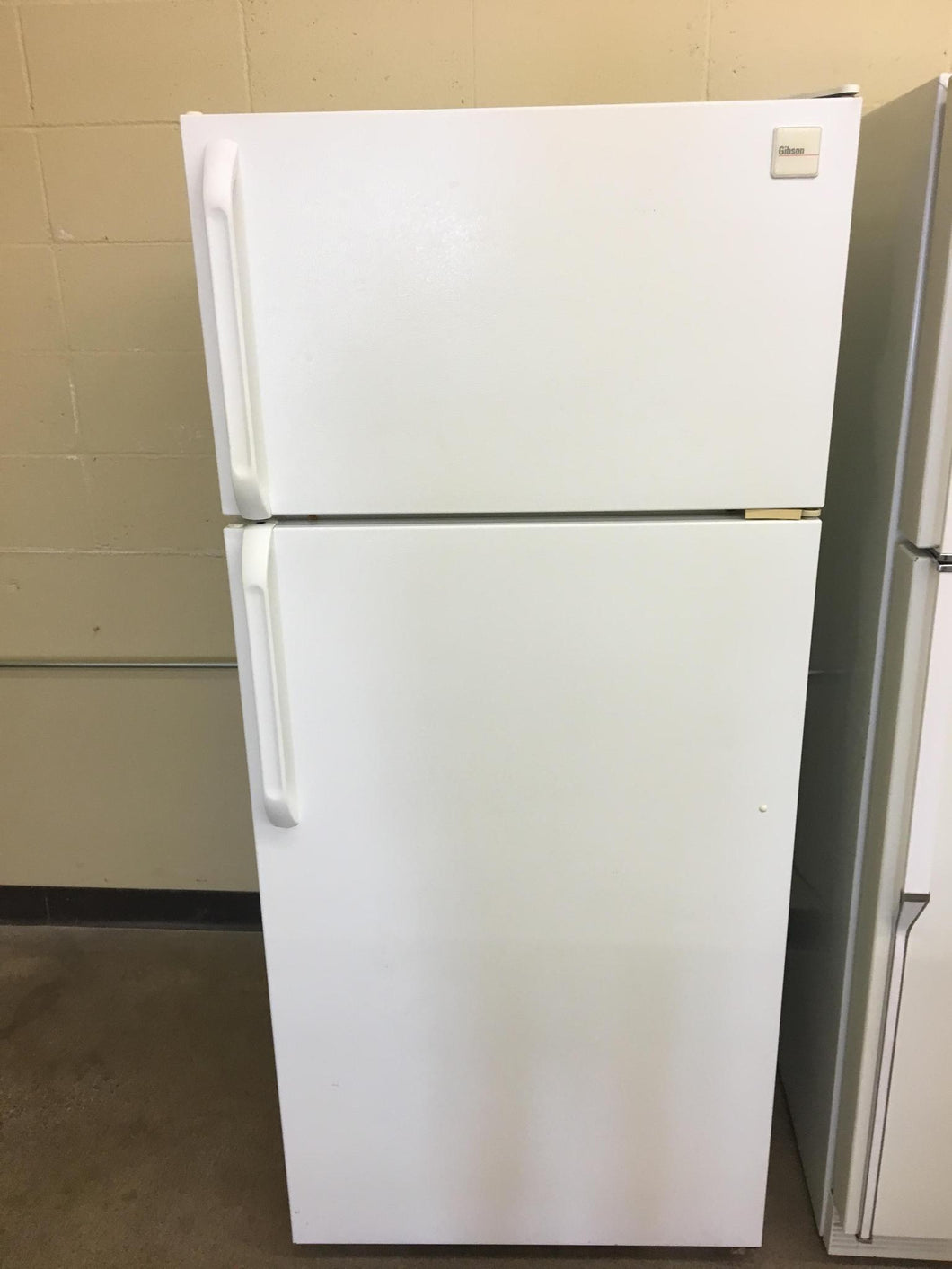 Gibson Refrigerator - 2699