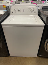 Load image into Gallery viewer, Kenmore Washer - 0950
