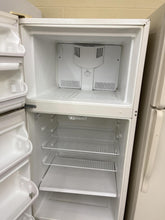 Load image into Gallery viewer, Kenmore Refrigerator - 5802
