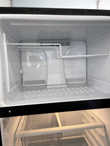 GE Refrigerator - 6958