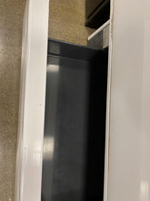 Load image into Gallery viewer, GE Gas White Stove - 4474
