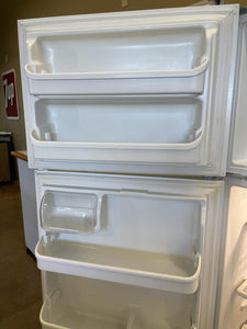 Frigidaire Refrigerator - 3674