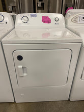 Load image into Gallery viewer, Amana Washer and Gas Dryer Set - 0140 - 1983
