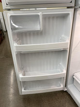 Load image into Gallery viewer, GE Refrigerator - 1730
