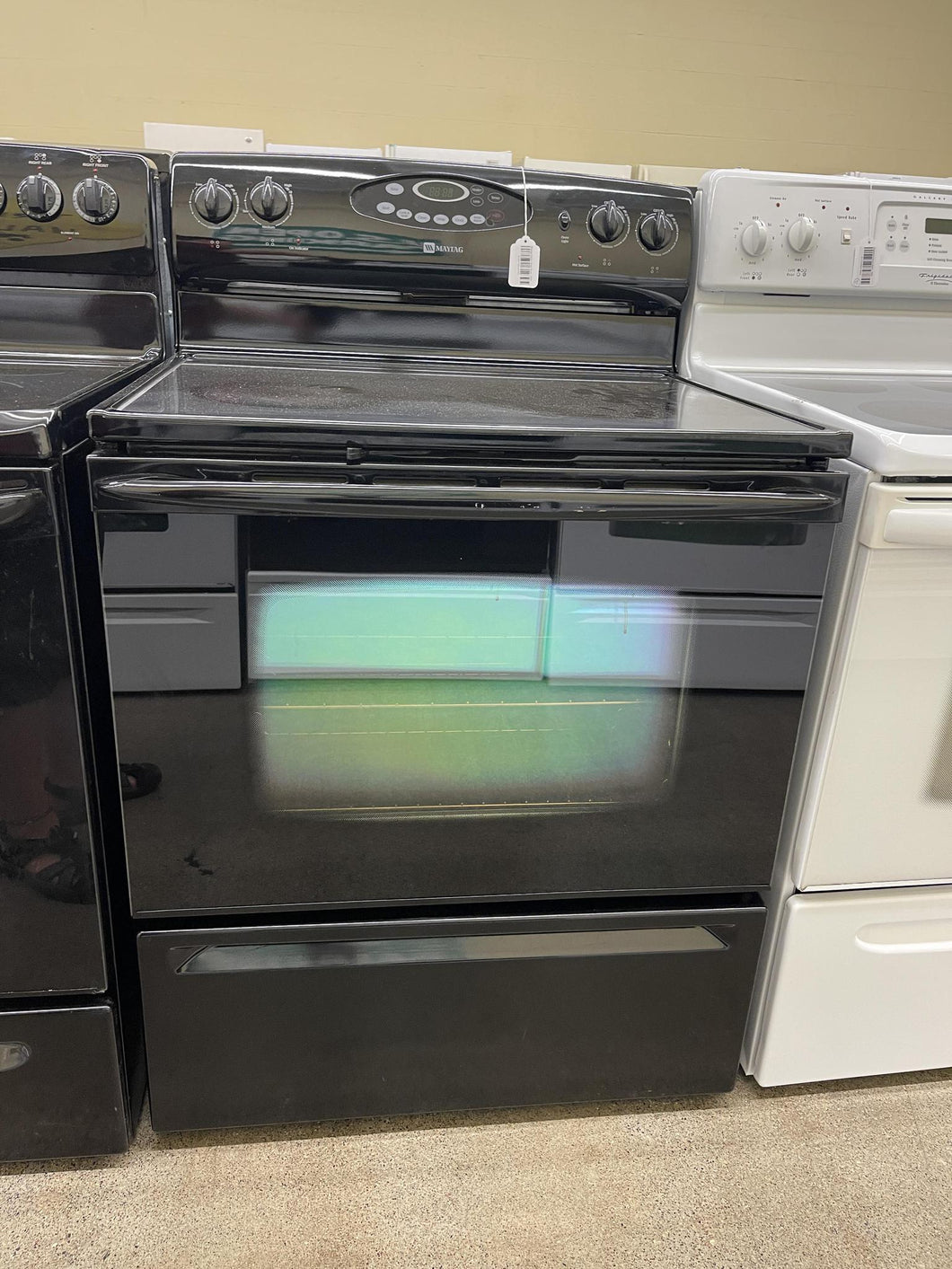 Maytag Electric Black Stove - 2395