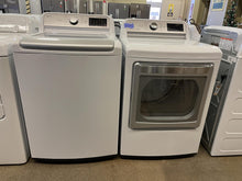 Load image into Gallery viewer, LG Washer and Gas Dryer Set - 5965 - 5586
