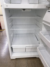 Load image into Gallery viewer, Hotpoint Refrigerator - 1221
