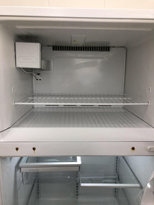 GE Refrigerator - 1581