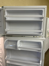 Load image into Gallery viewer, Whirlpool Refrigerator - 7135
