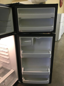 GE Refrigerator - 5685