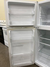 Load image into Gallery viewer, GE Refrigerator - 7921
