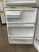 Load image into Gallery viewer, GE Refrigerator - 4072
