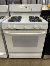 Load image into Gallery viewer, GE Gas Stove - 1803
