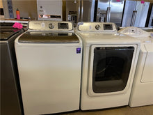 Load image into Gallery viewer, Samsung Washer and Gas Dryer Set - 2574 - 2575

