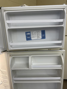 Estate White Refrigerator - 9903