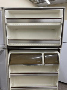 GE Refrigerator - 2593