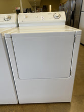 Load image into Gallery viewer, Maytag Washer and Gas Dryer Set - 2525 - 2209
