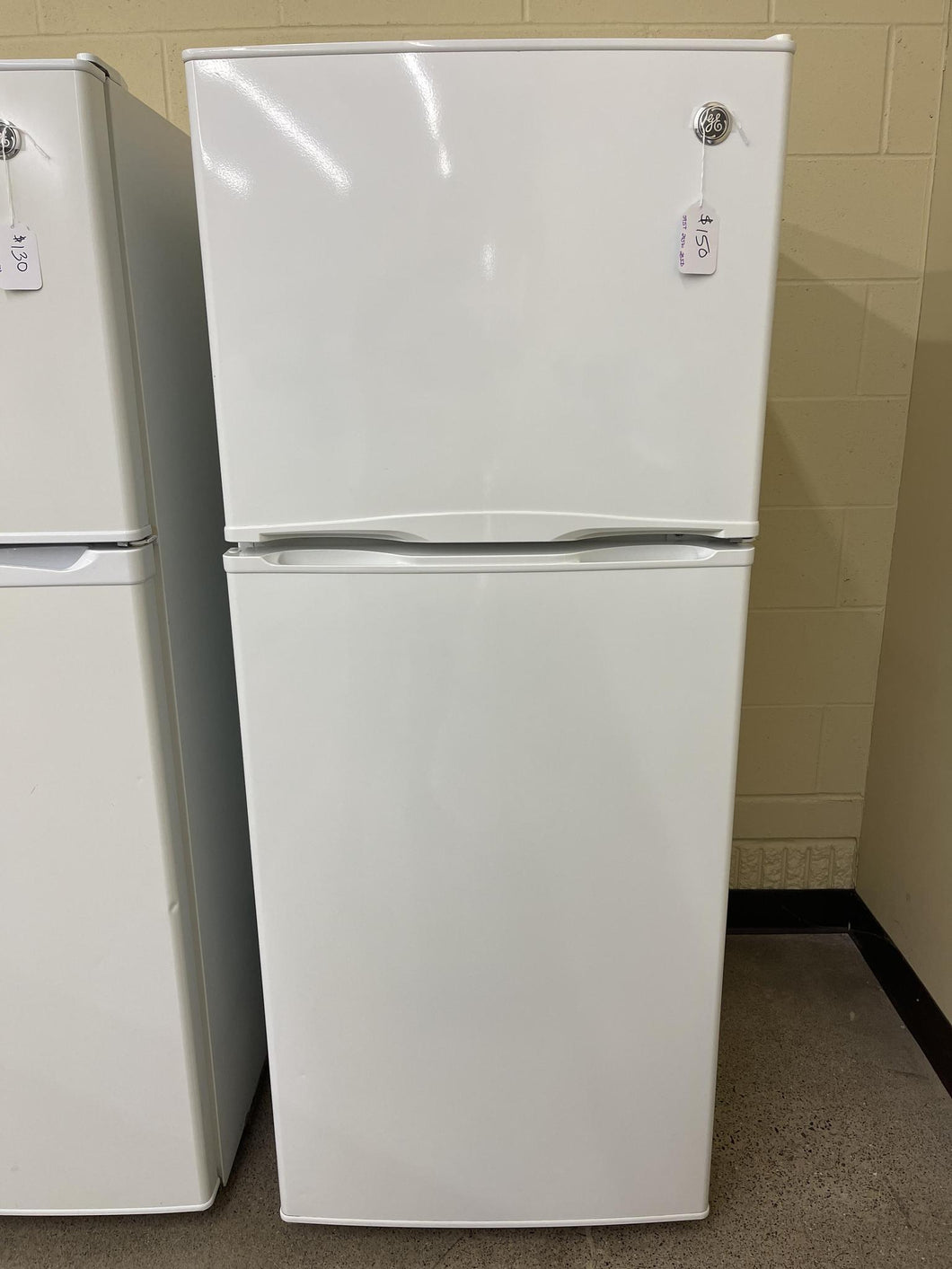 GE Refrigerator - 2401