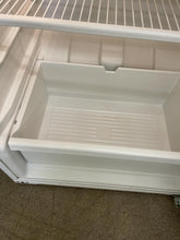 Load image into Gallery viewer, Roper Refrigerator - 5622
