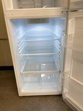 Load image into Gallery viewer, GE Refrigerator - 5247
