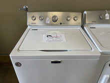 Load image into Gallery viewer, Maytag Washer and Gas Dryer Set - 5509 - 4073
