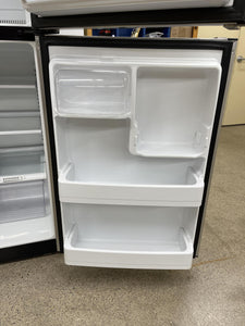 GE Stainless Refrigerator - 9541