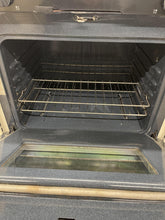 Load image into Gallery viewer, Whirlpool Gas Stove - 3732

