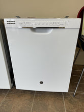 Load image into Gallery viewer, GE White Dishwasher - 8498
