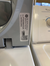 Load image into Gallery viewer, GE 5.0 cu ft Washer - 2013
