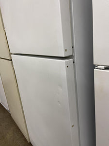 Magic Chef White Refrigerator - 0952