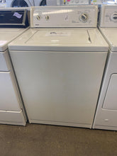 Load image into Gallery viewer, Kenmore Washer and Gas Dryer Set - 8518 - 8329
